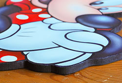 The edges and the back are also painted with black acrylic.